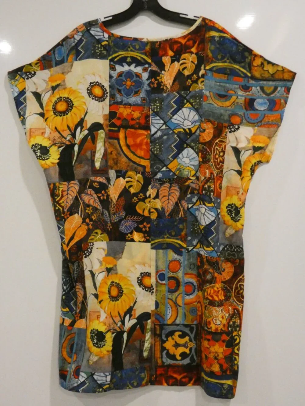 NWOT EMERY ROSE Vibrant Floral Dolman Sleeve Knee-Length Dress Size XXL - Picture 9 of 9